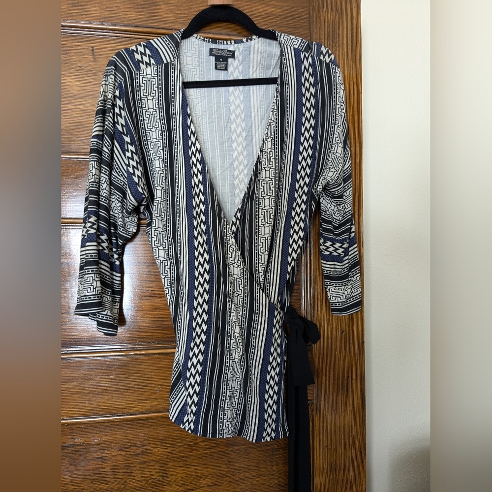 Lucky Brand M wrap/kimono-style top